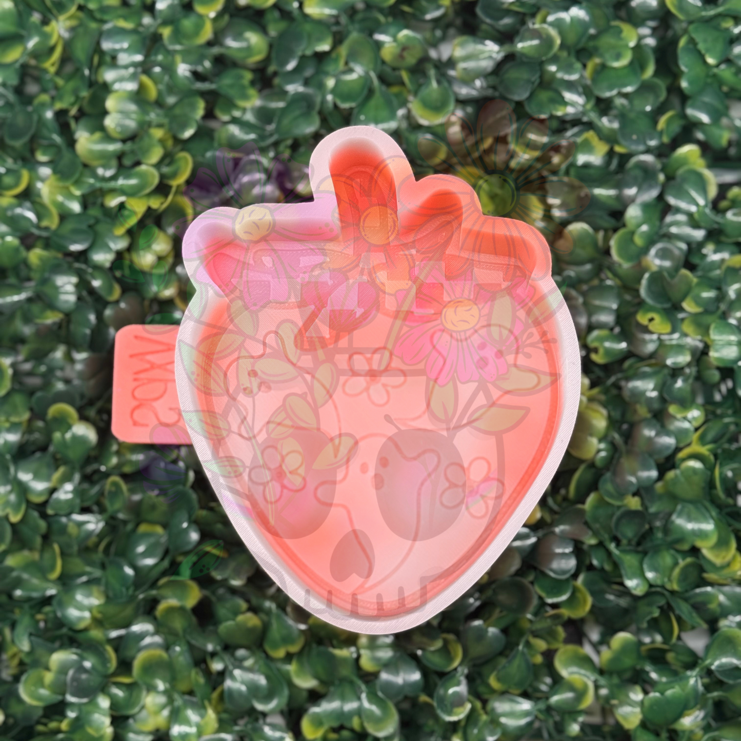 Spooky Strawberry – Semi Exclusive Mold