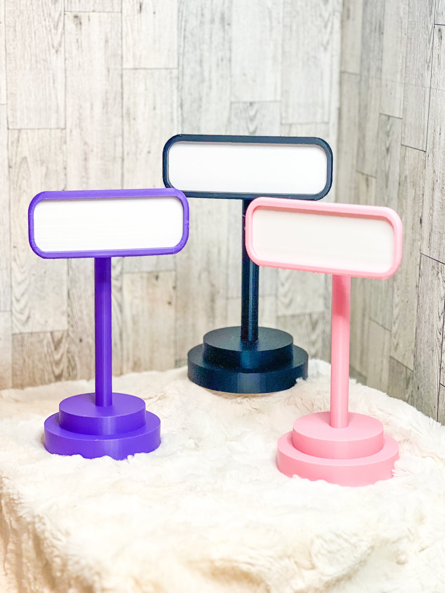 Rearview Mirror Display – Wholesale Listing