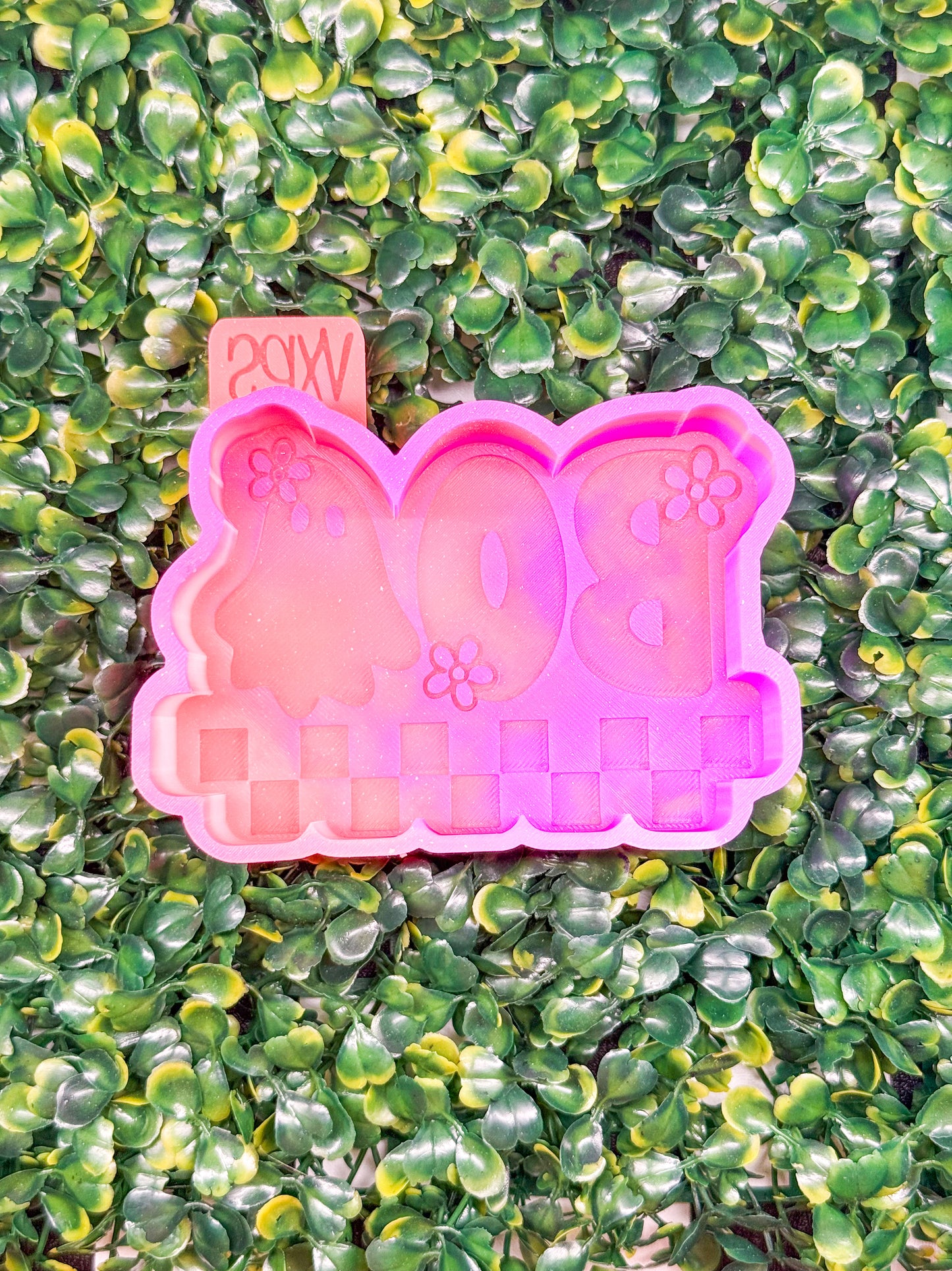 Checkered Boo Ghost – Semi Exclusive Freshie Mold